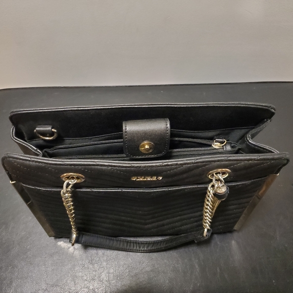 Black Guess Purse Handbag 🖤 - Picture 11 of 11